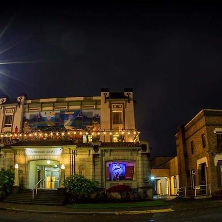 Centralia Square Grand Ballroom And Vintage Hotel Buitenkant foto