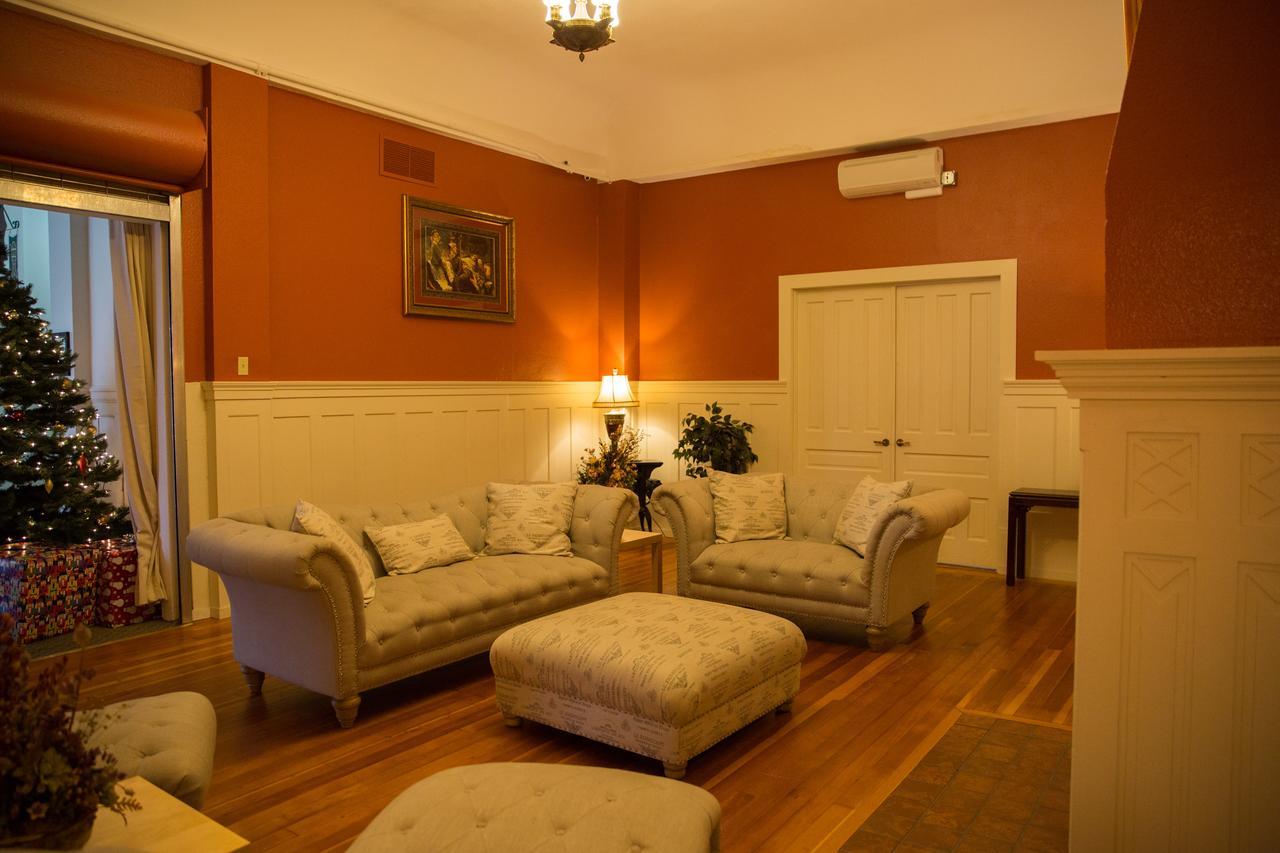 Centralia Square Grand Ballroom And Vintage Hotel Buitenkant foto